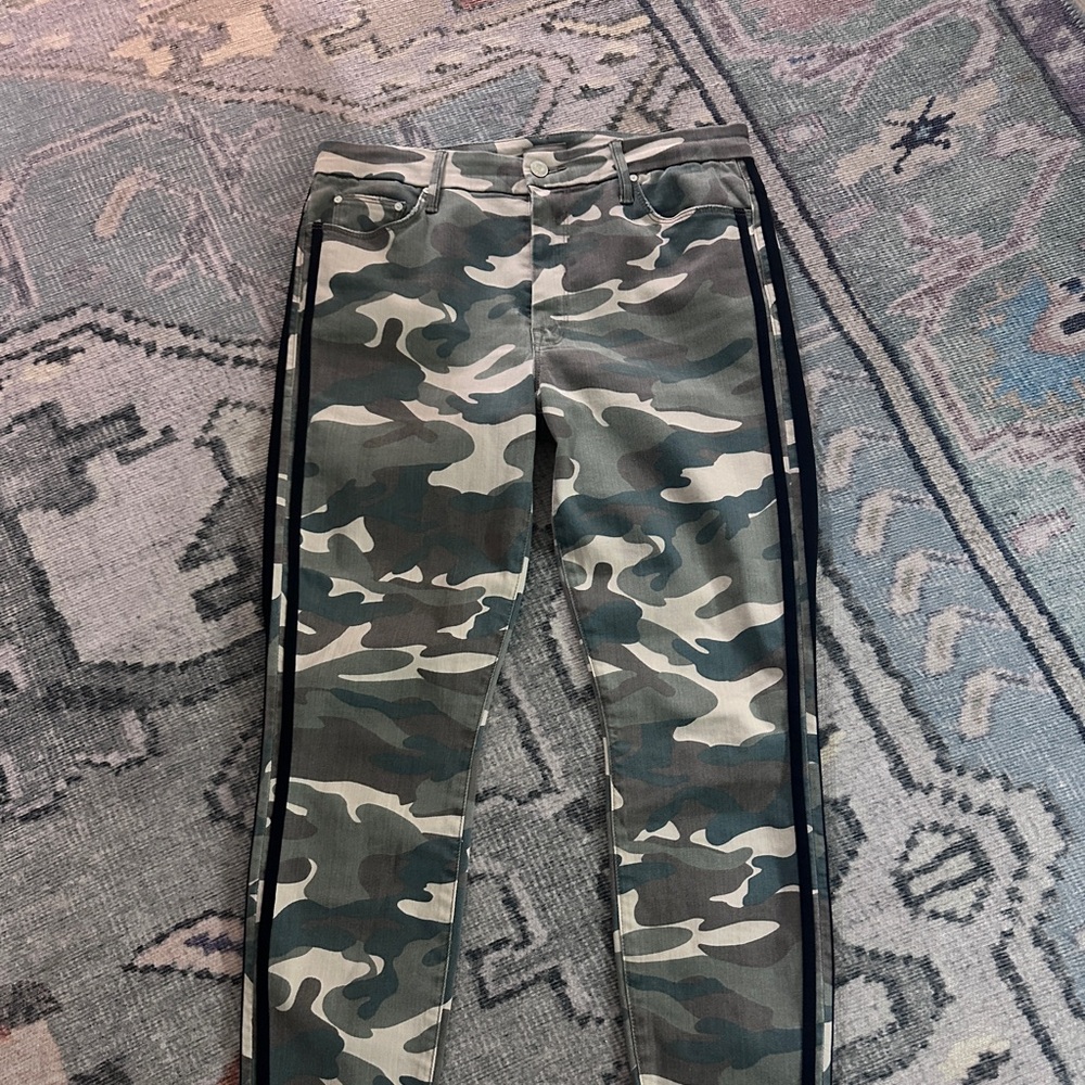 MOTHER DENIM camp print skinny jeans. Size 31. Like new